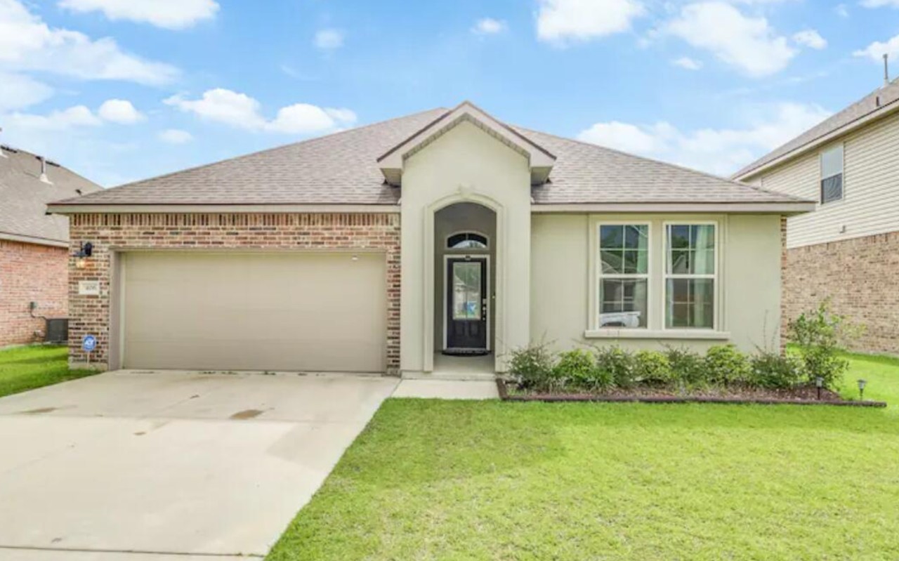 406 Starlight Dr - Photo 2 of 12