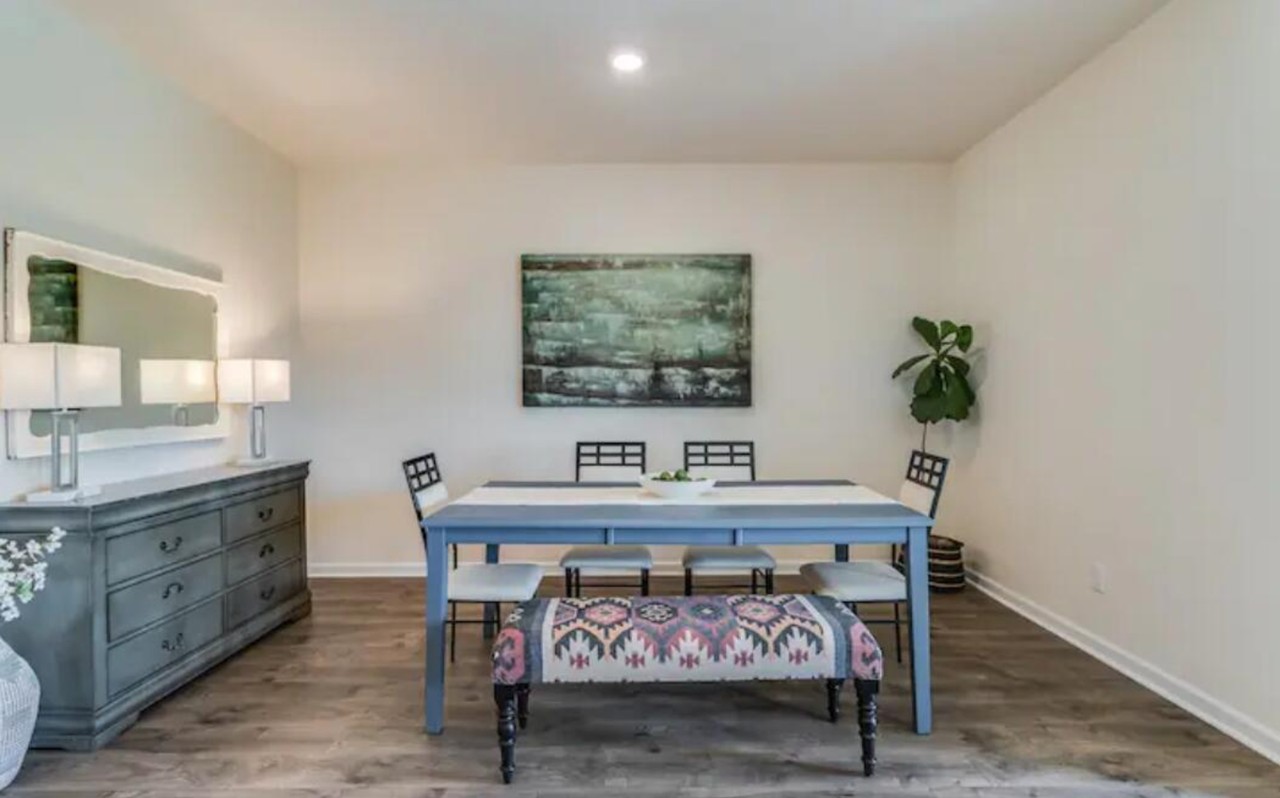 406 Starlight Dr - Photo 3 of 12