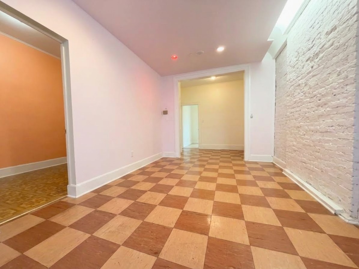 524 57th Street #2 - Photo 4 of 8