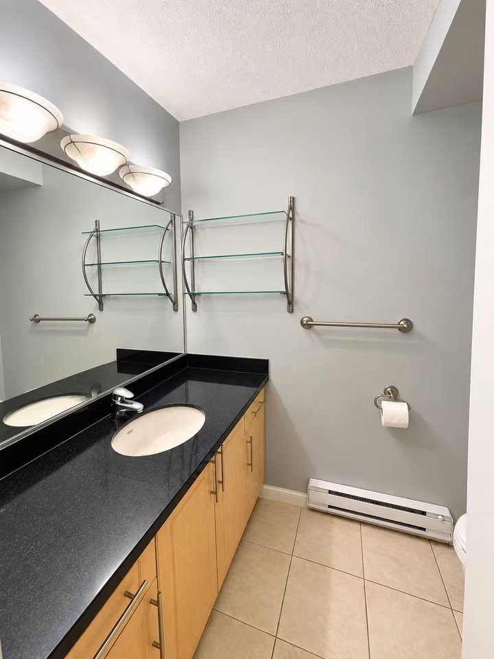 8291 Park Road #102 - Photo 5 of 7