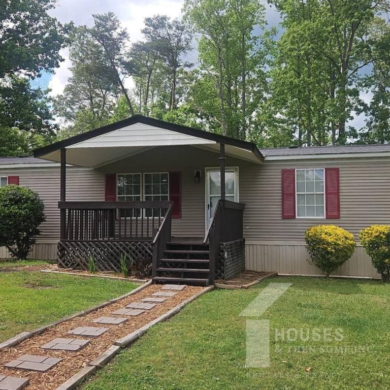 313 Ashwood Ln