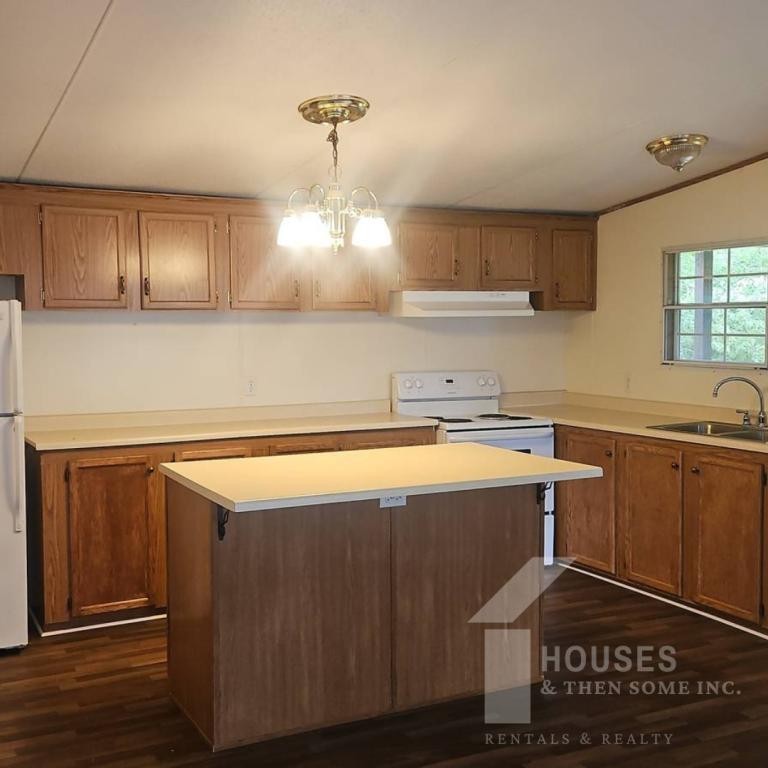 313 Ashwood Ln - Photo 6 of 18