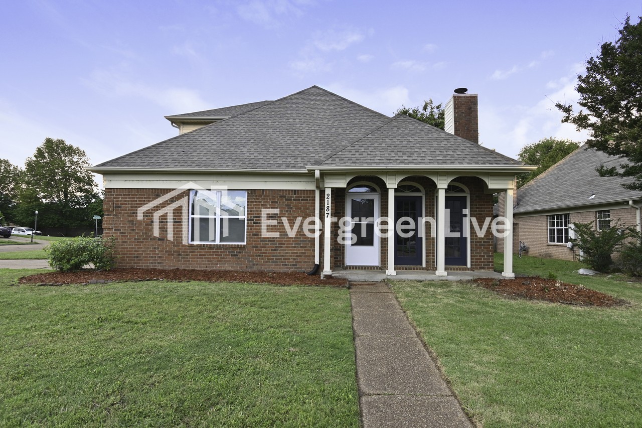2187 Lake Springs Ln