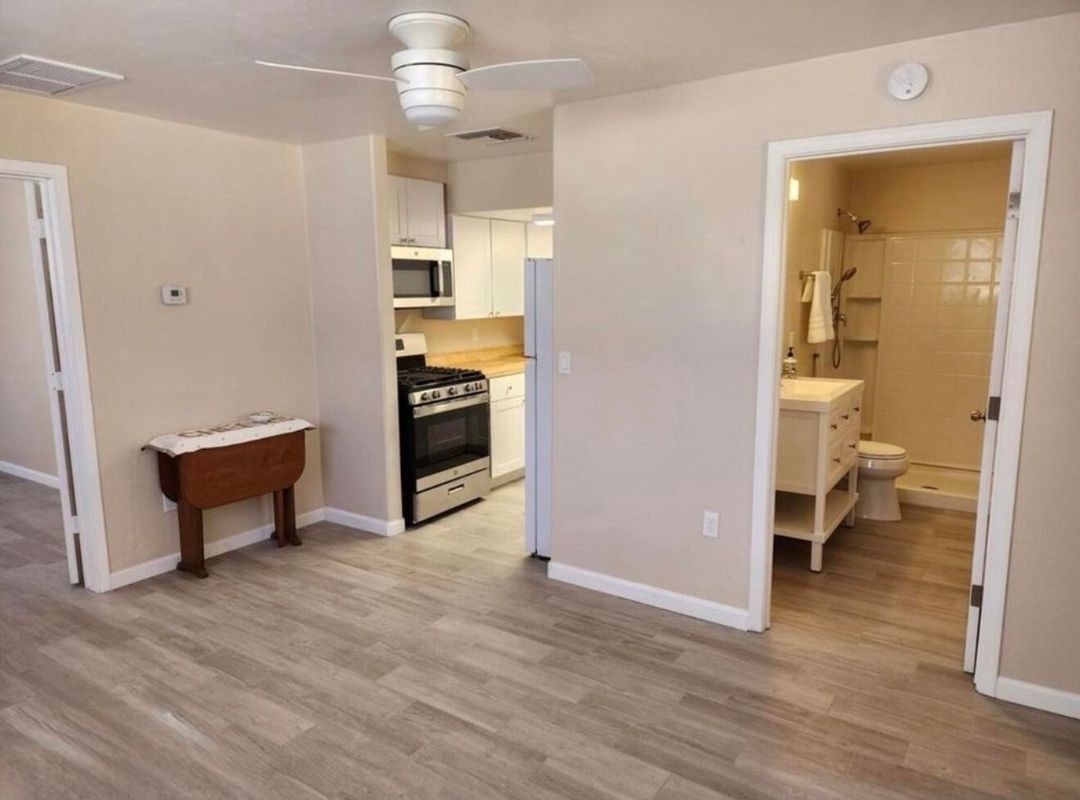 216 S Hobson ##B - Photo 2 of 9