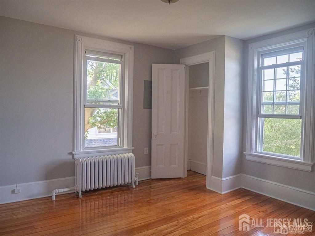 486 Cliff Rd - Photo 7 of 21