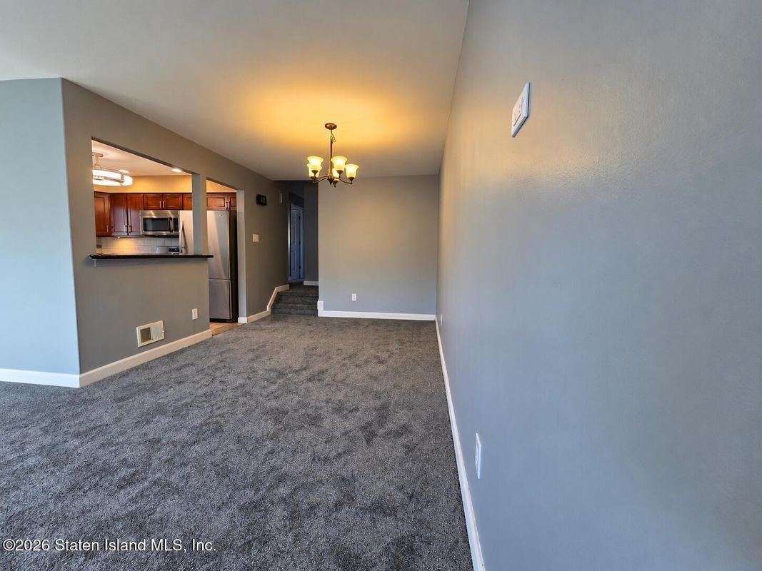 35 Cheryl Ave ##1 - Photo 2 of 19