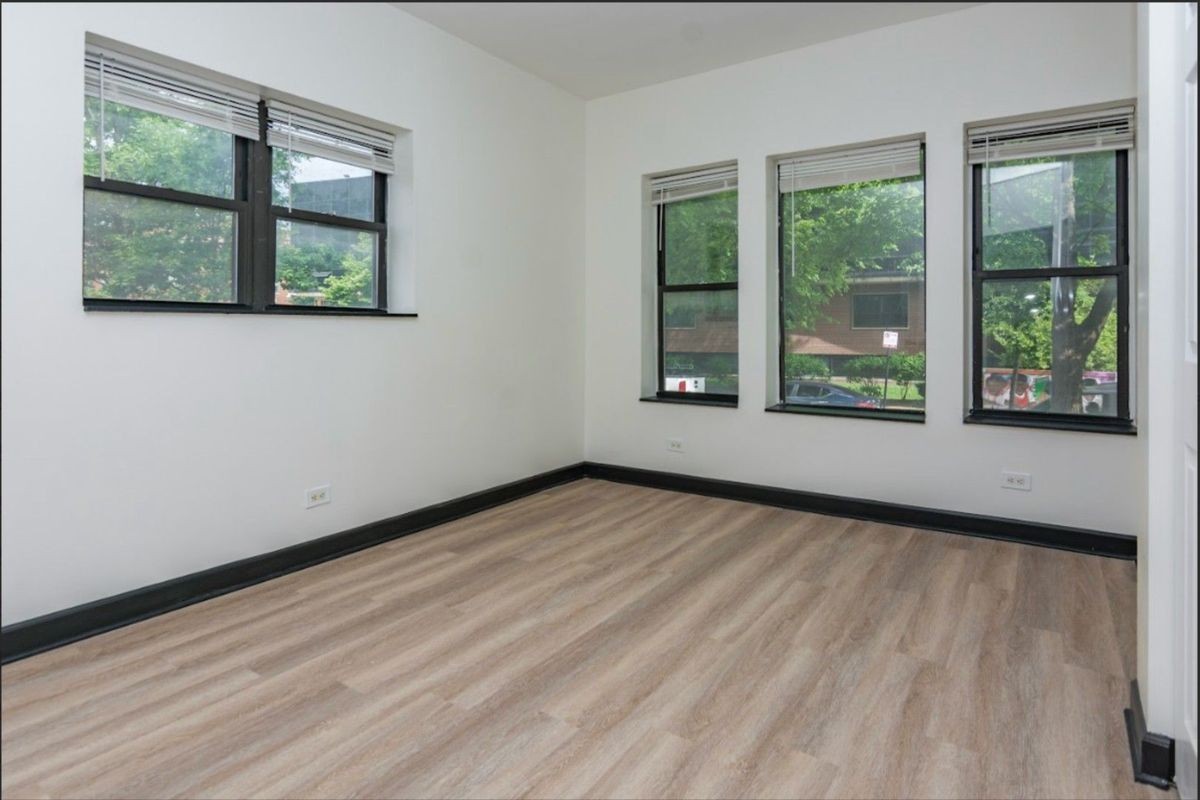 5633 W Washington Blvd ##307 - Photo 4 of 7