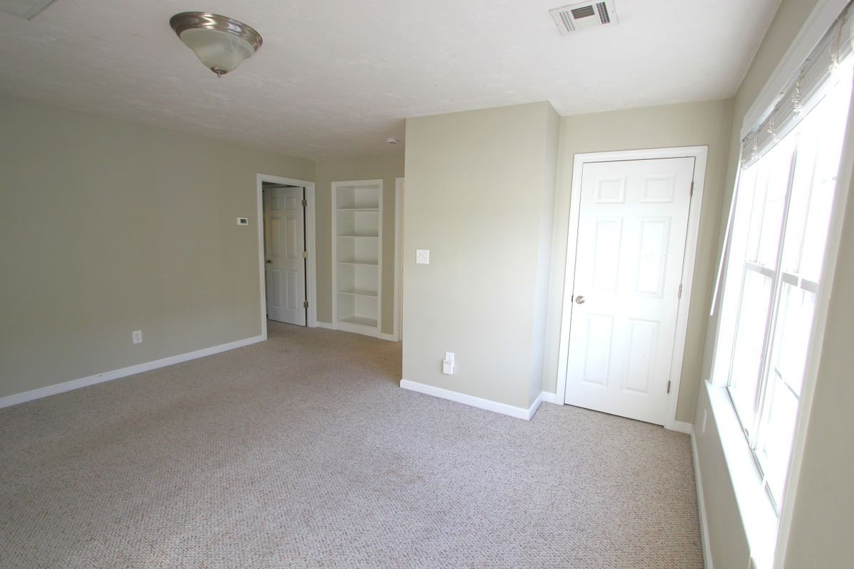 239 Union St - Photo 3 of 24