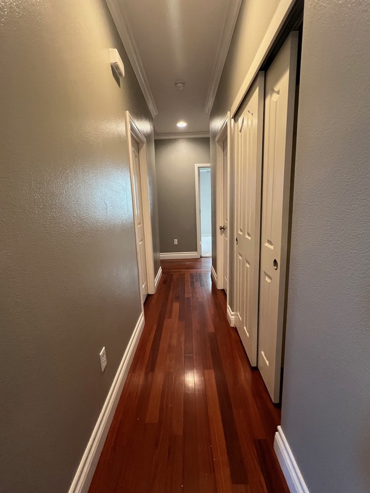 1687 Shoreline Dr #2 - Photo 6 of 13