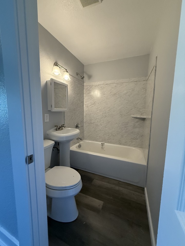 164 C St #C - Photo 6 of 7