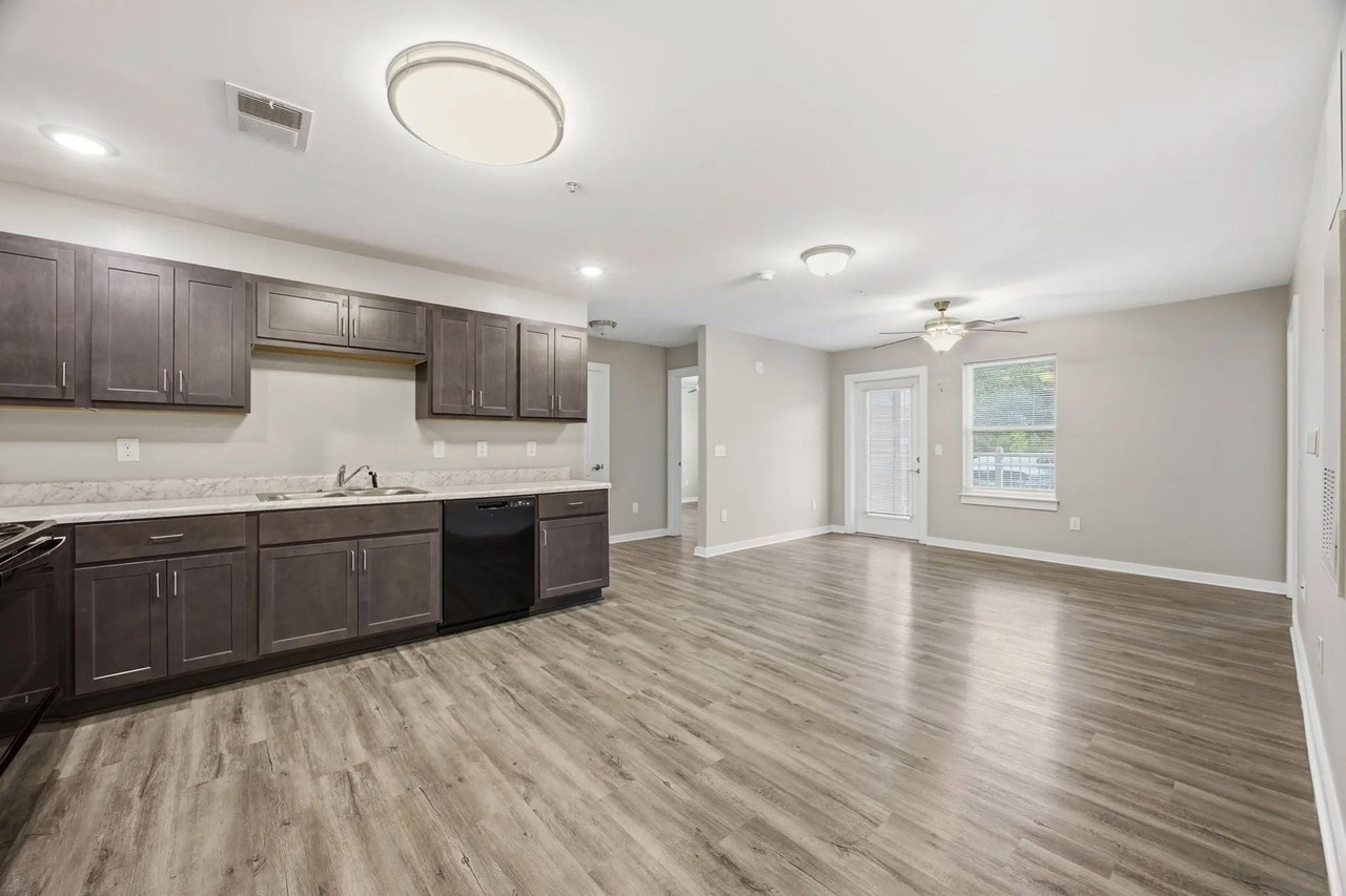 Albemarle Landing - Photo 2 of 24