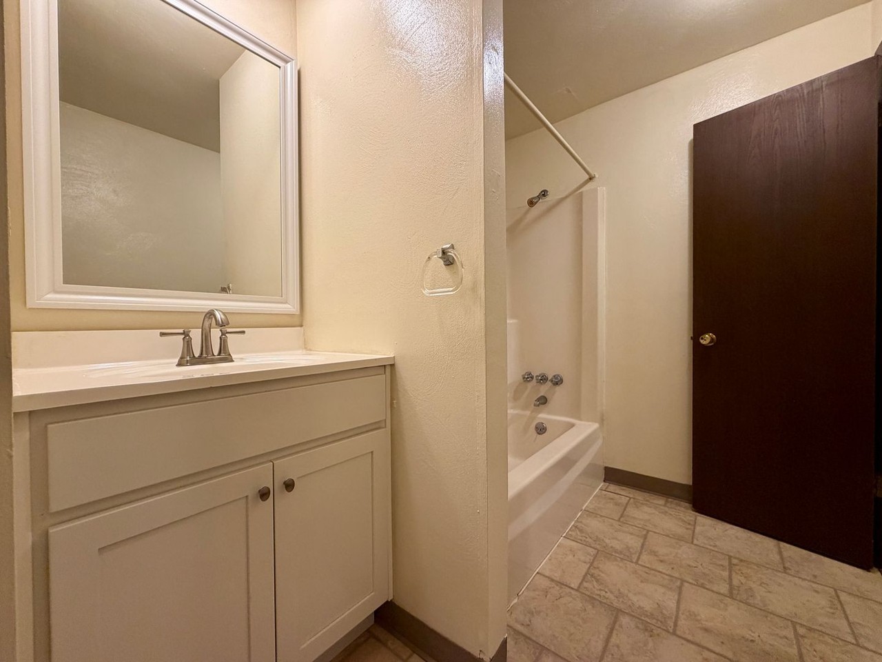 607 Kellywood Mnr - Photo 6 of 9