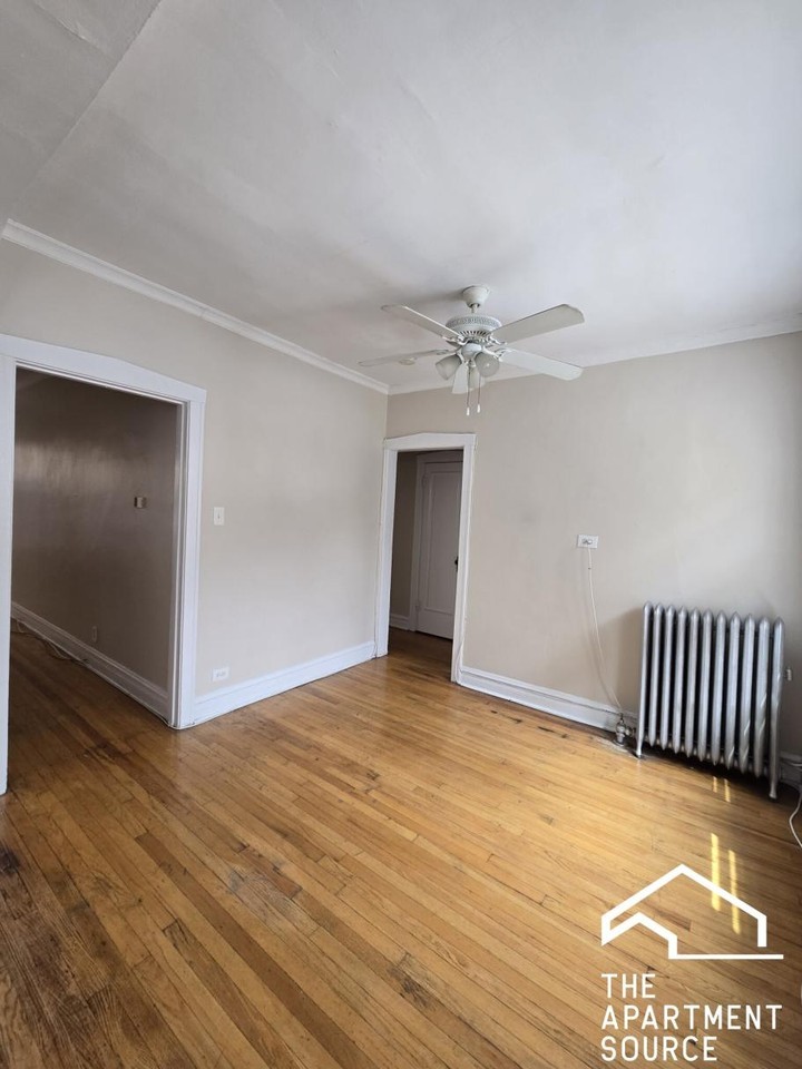 2948 W Belle Plaine Ave #1 - Photo 5 of 6