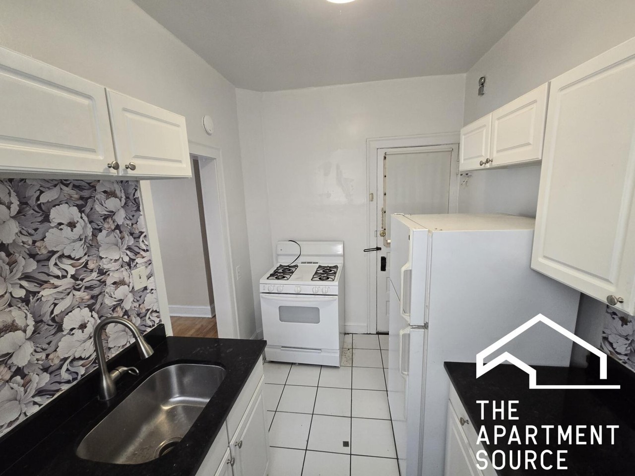 1456 Oak Ave #3S - Photo 2 of 11