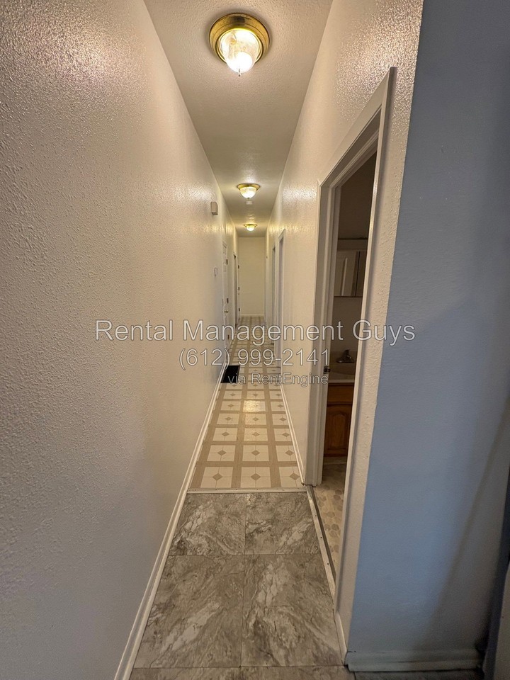 2504 Portland Ave #2 - Photo 5 of 14