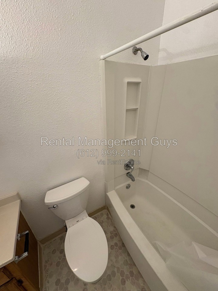 2504 Portland Ave #2 - Photo 7 of 14