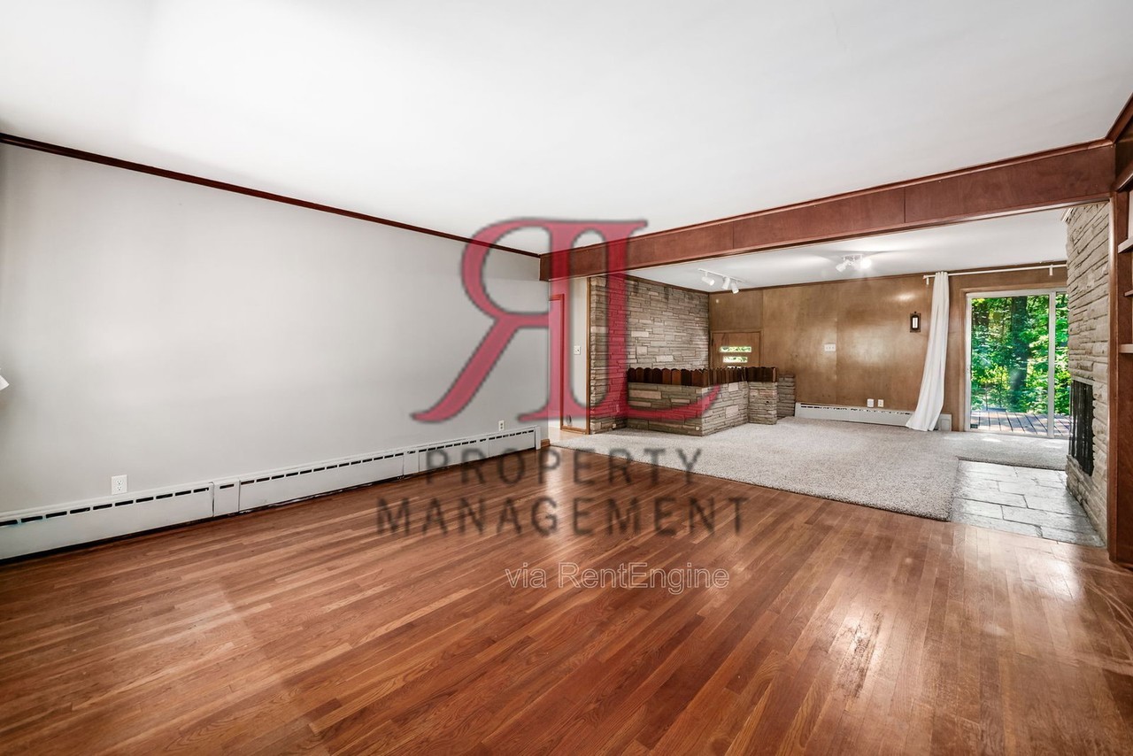 5293 Ashford Rd - Photo 6 of 46