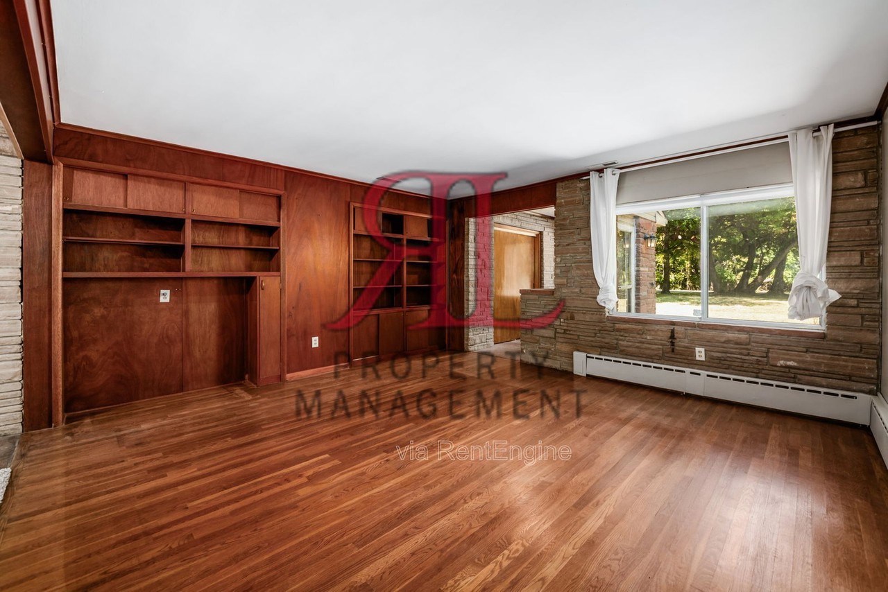 5293 Ashford Rd - Photo 7 of 46