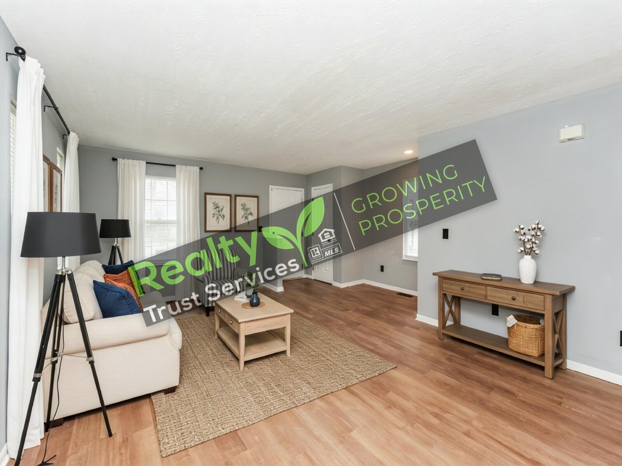 12210 Oakland Ave - Photo 3 of 24