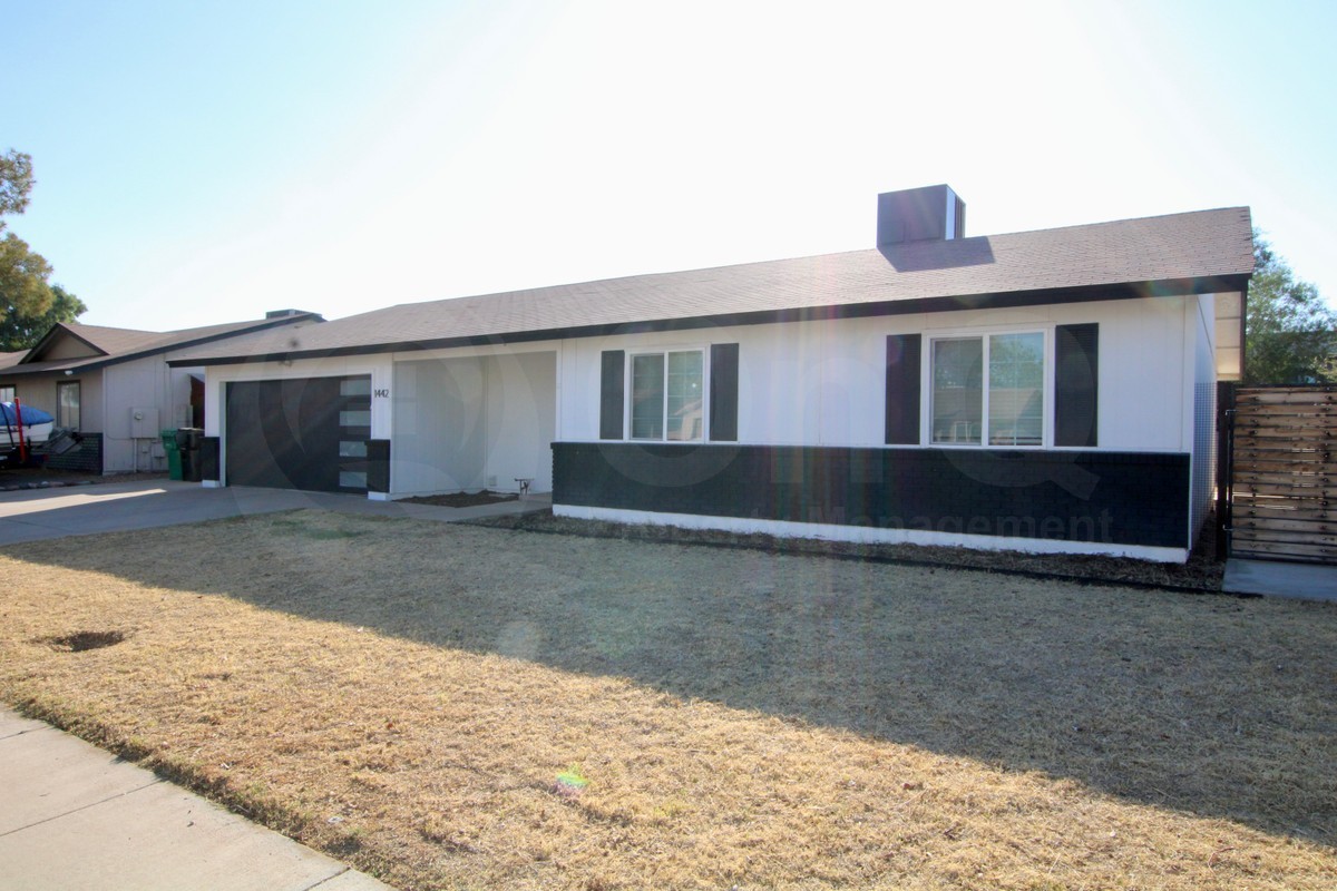 1442 S 37th St - Photo 3 of 21