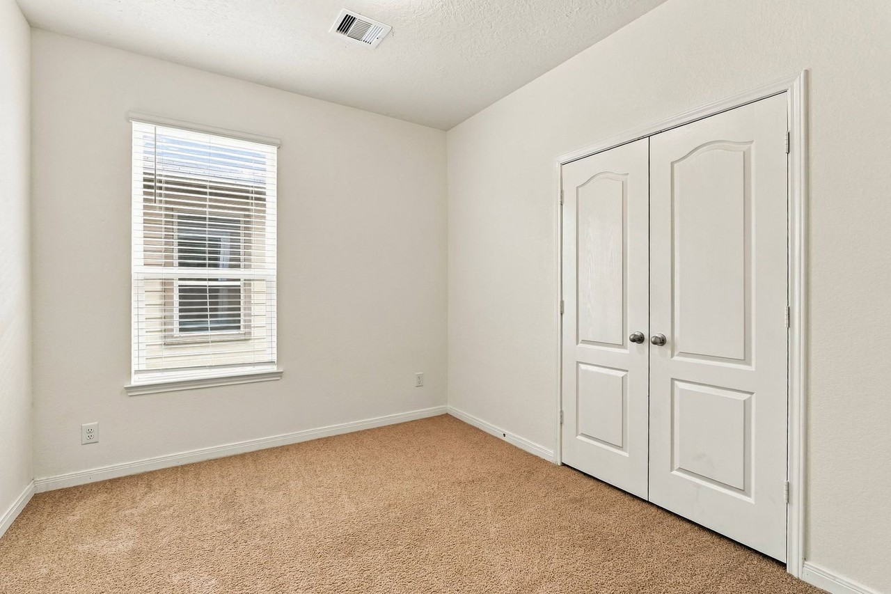 6021 Diamond Sky Ln - Photo 5 of 25