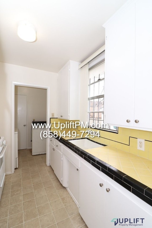 4253 50th St - Photo 4 of 10