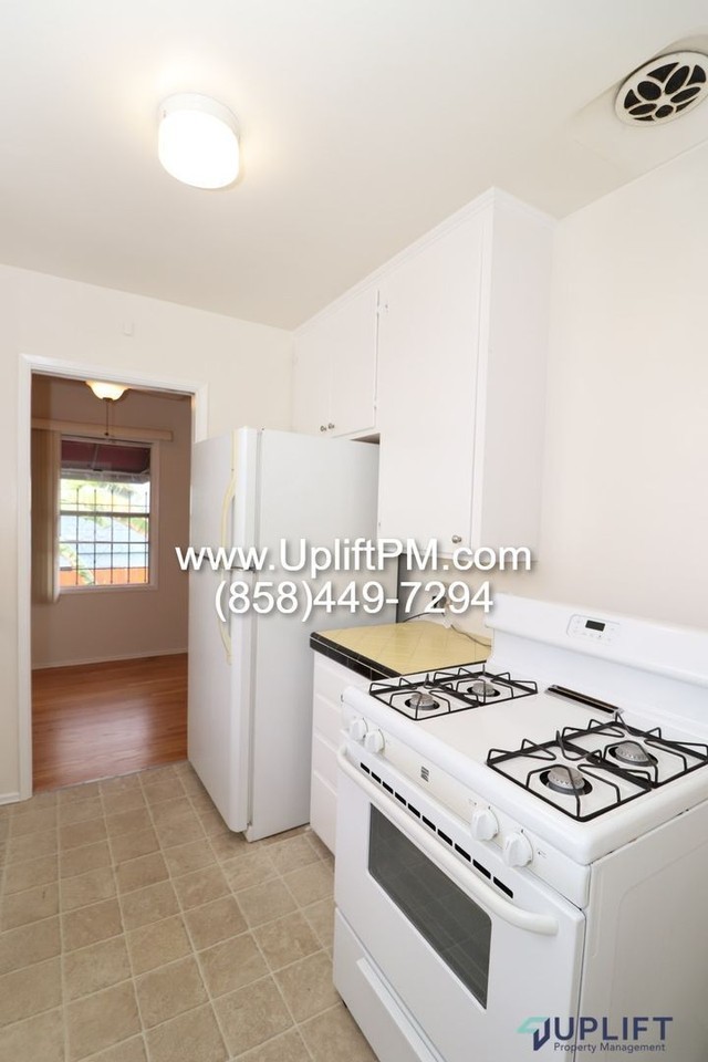 4253 50th St - Photo 5 of 10
