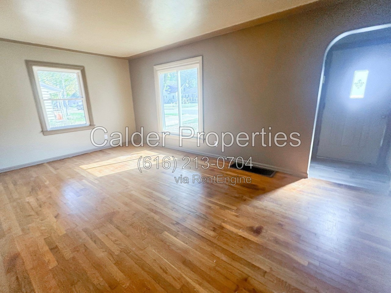 229 Lemyra St Se - Photo 5 of 14