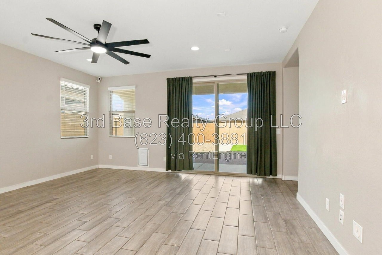 19418 W Pierson St - Photo 4 of 16