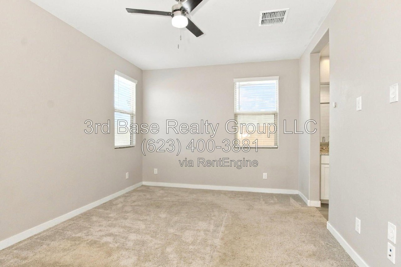 19418 W Pierson St - Photo 5 of 16