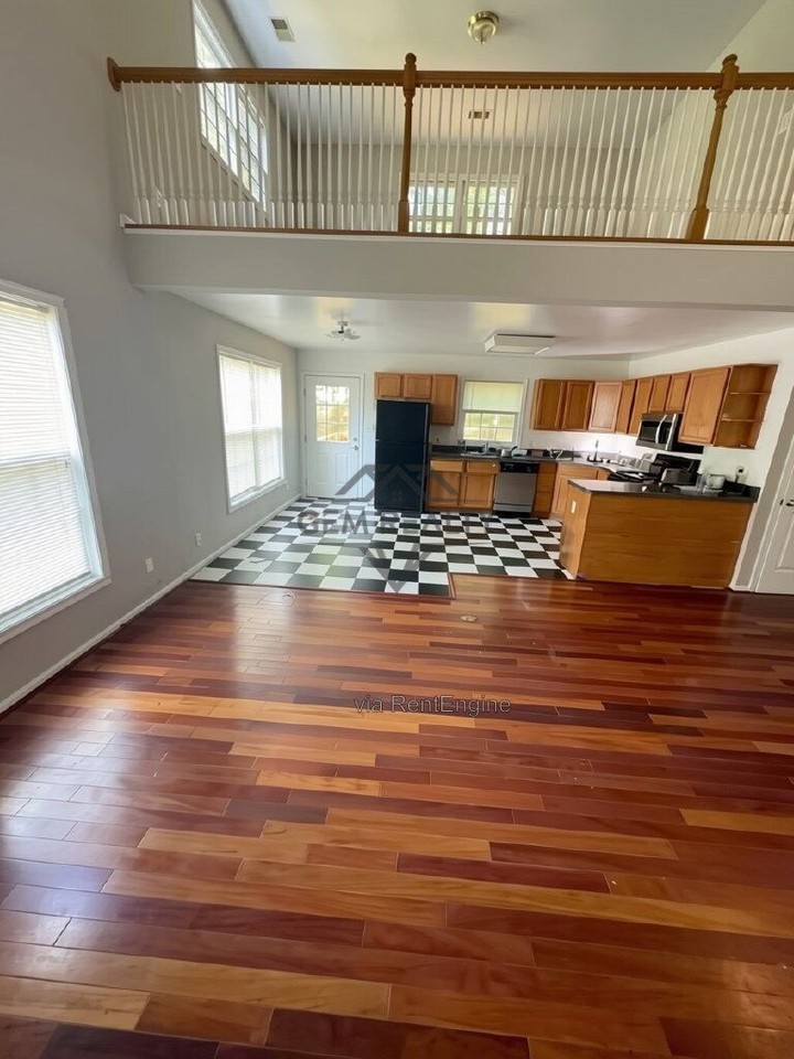8427 Passapatanzy Rd - Photo 2 of 9