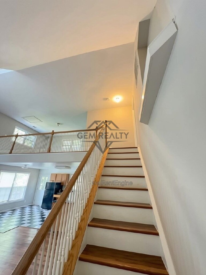8427 Passapatanzy Rd - Photo 4 of 9