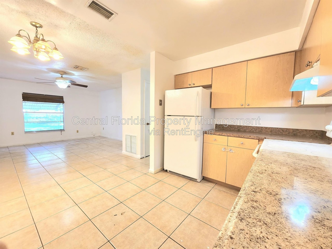 1416 Warwick Pl - Photo 6 of 15