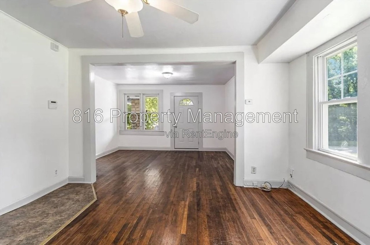 5512 Jackson Ave - Photo 4 of 15
