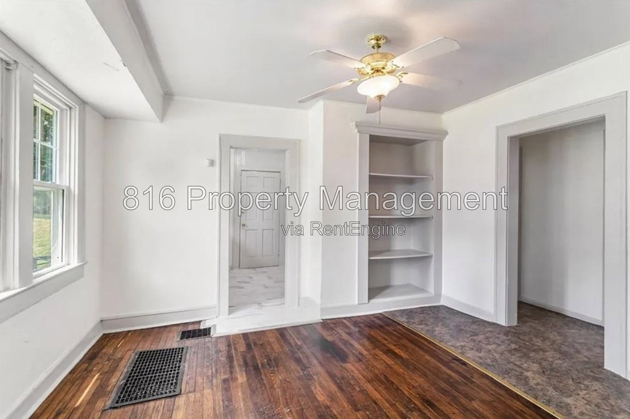 5512 Jackson Ave - Photo 7 of 15