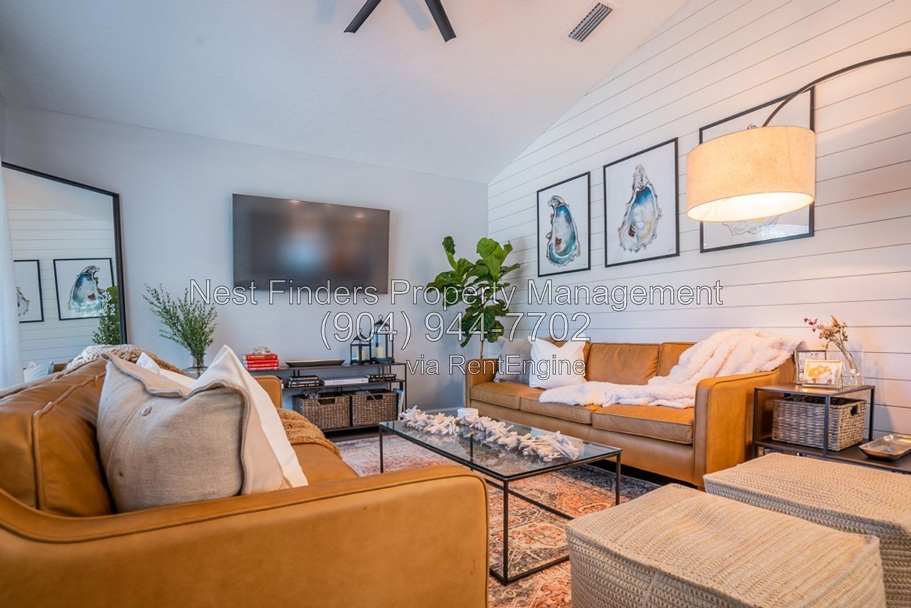 4628 3rd Ave - Photo 2 of 26