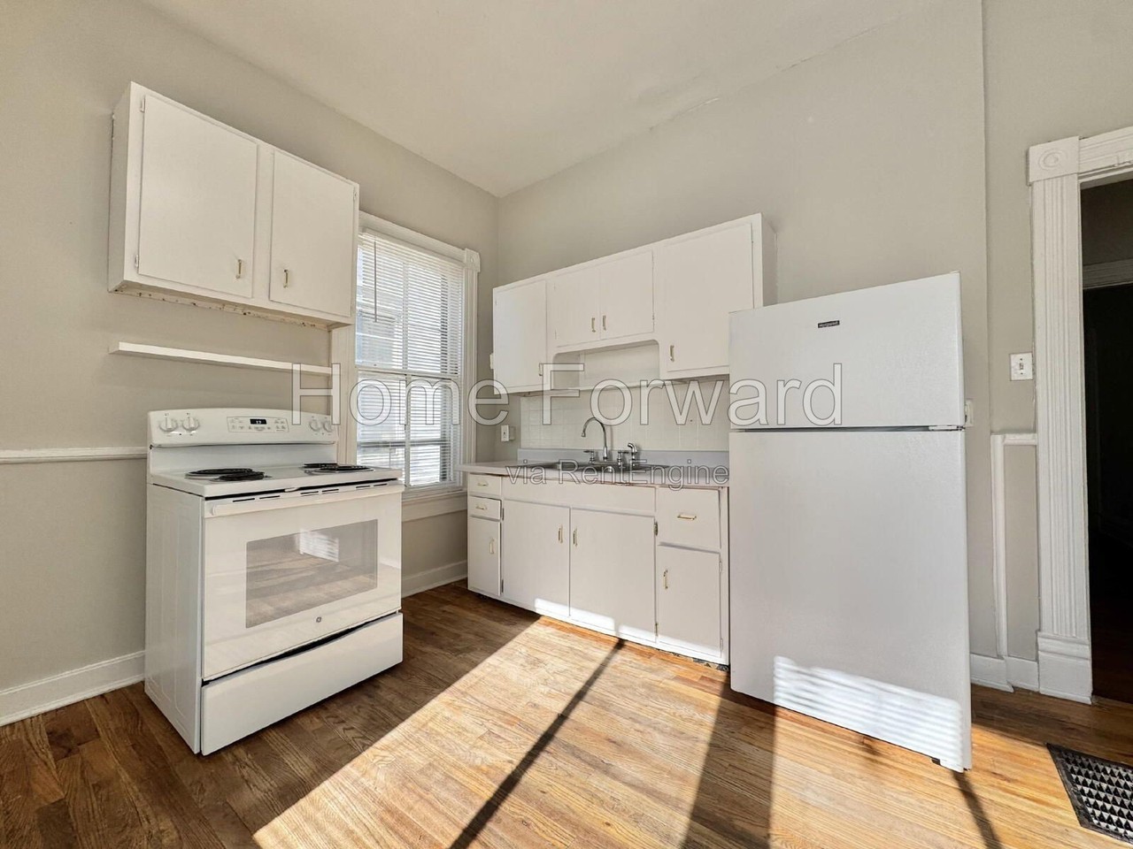 812 W Maxwell St #5 - Photo 6 of 19