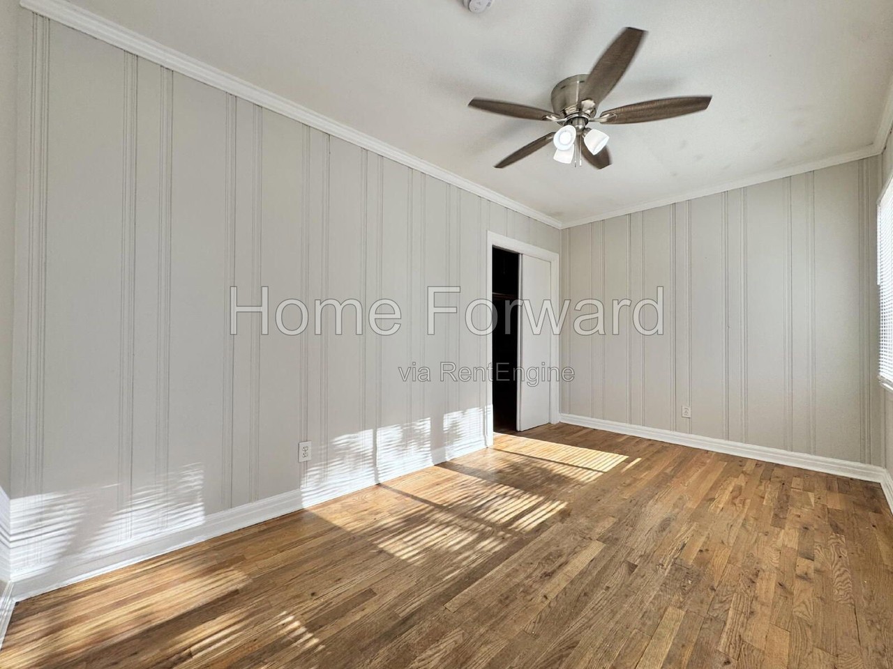 812 W Maxwell St #5 - Photo 7 of 19