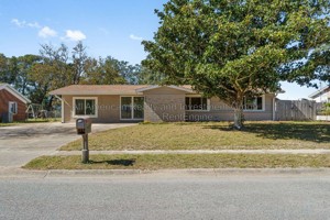 featured image of 348 Coral Dr Sw