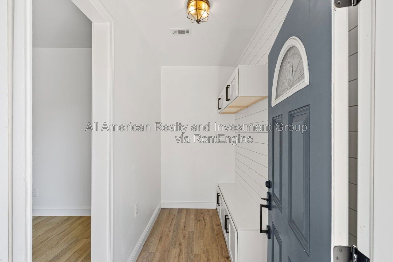 348 Coral Dr Sw - Photo 3 of 36