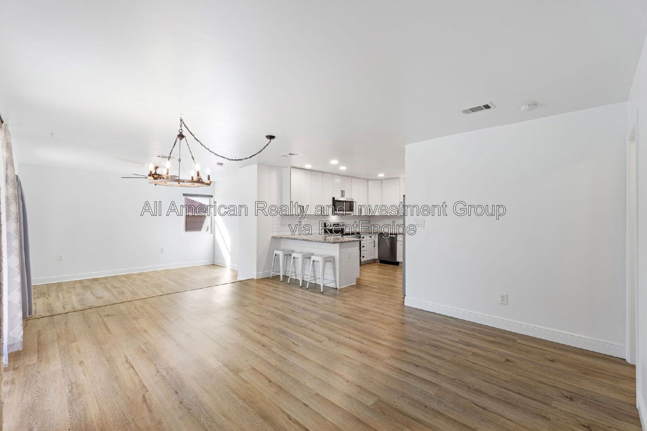 348 Coral Dr Sw - Photo 4 of 36