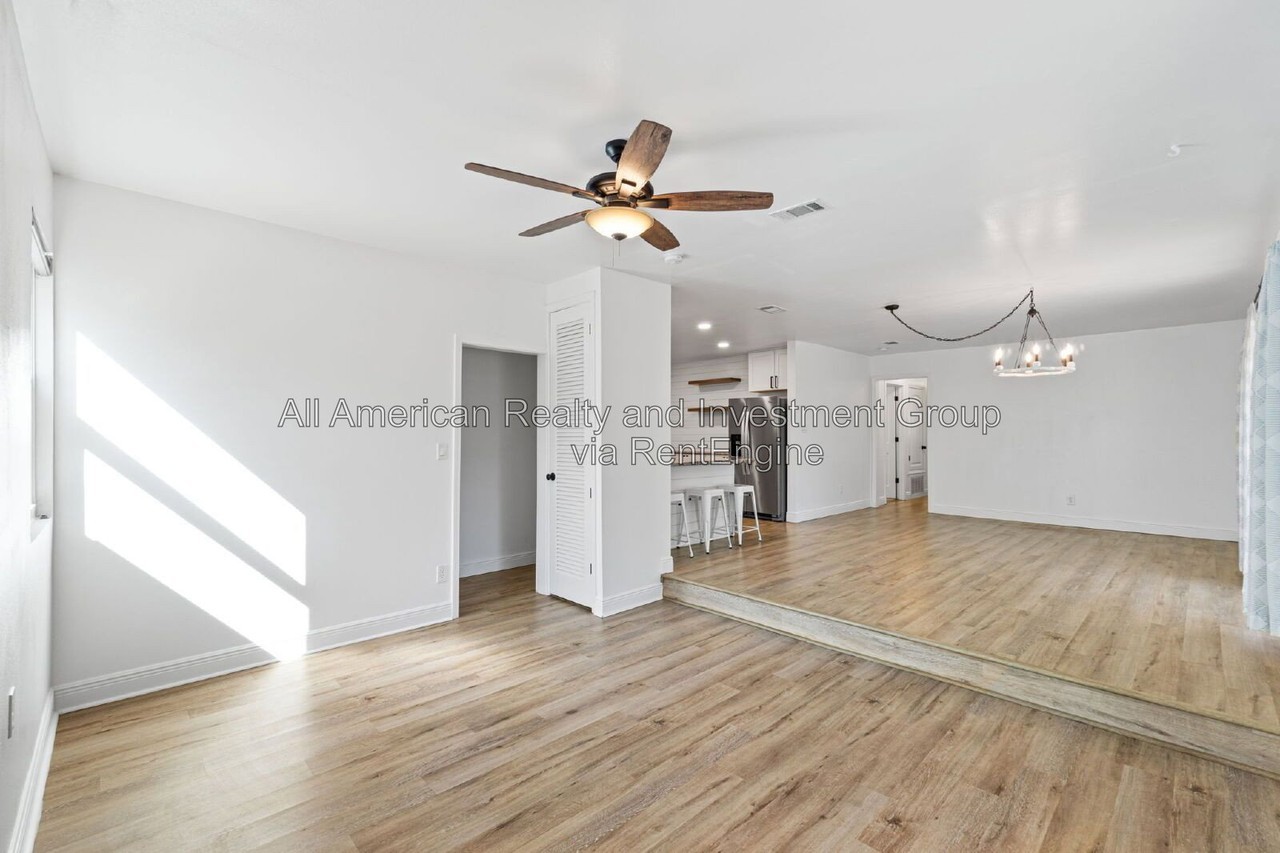 348 Coral Dr Sw - Photo 6 of 36