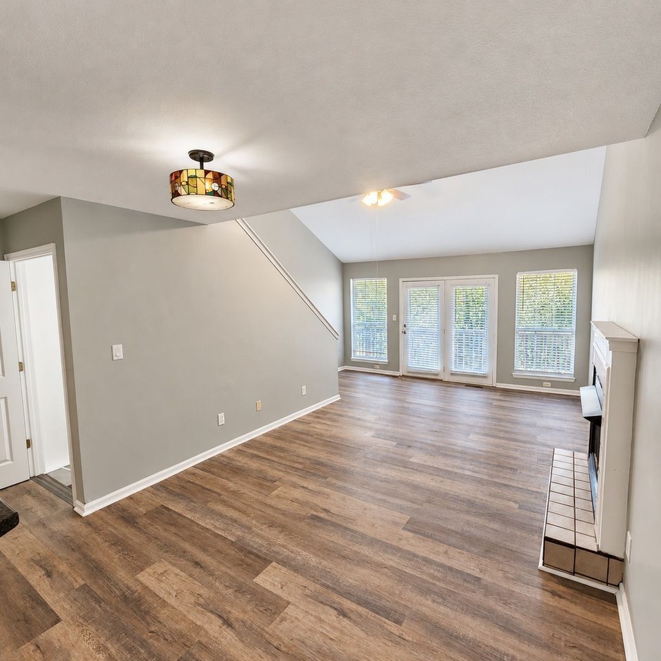 2202 Elder St #A - Photo 4 of 18