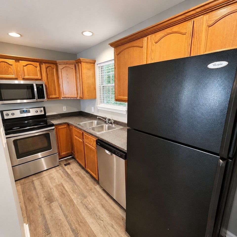2202 Elder St #A - Photo 6 of 18
