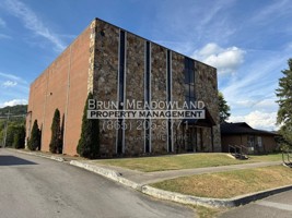 featured image of 415 Devonia St #100