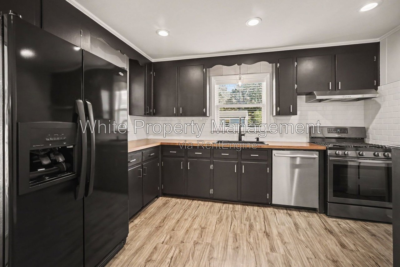 4812 Yardley Pl - Photo 3 of 18