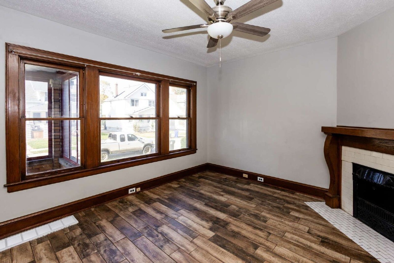 1313 W 93rd St #1309 - Photo 3 of 16