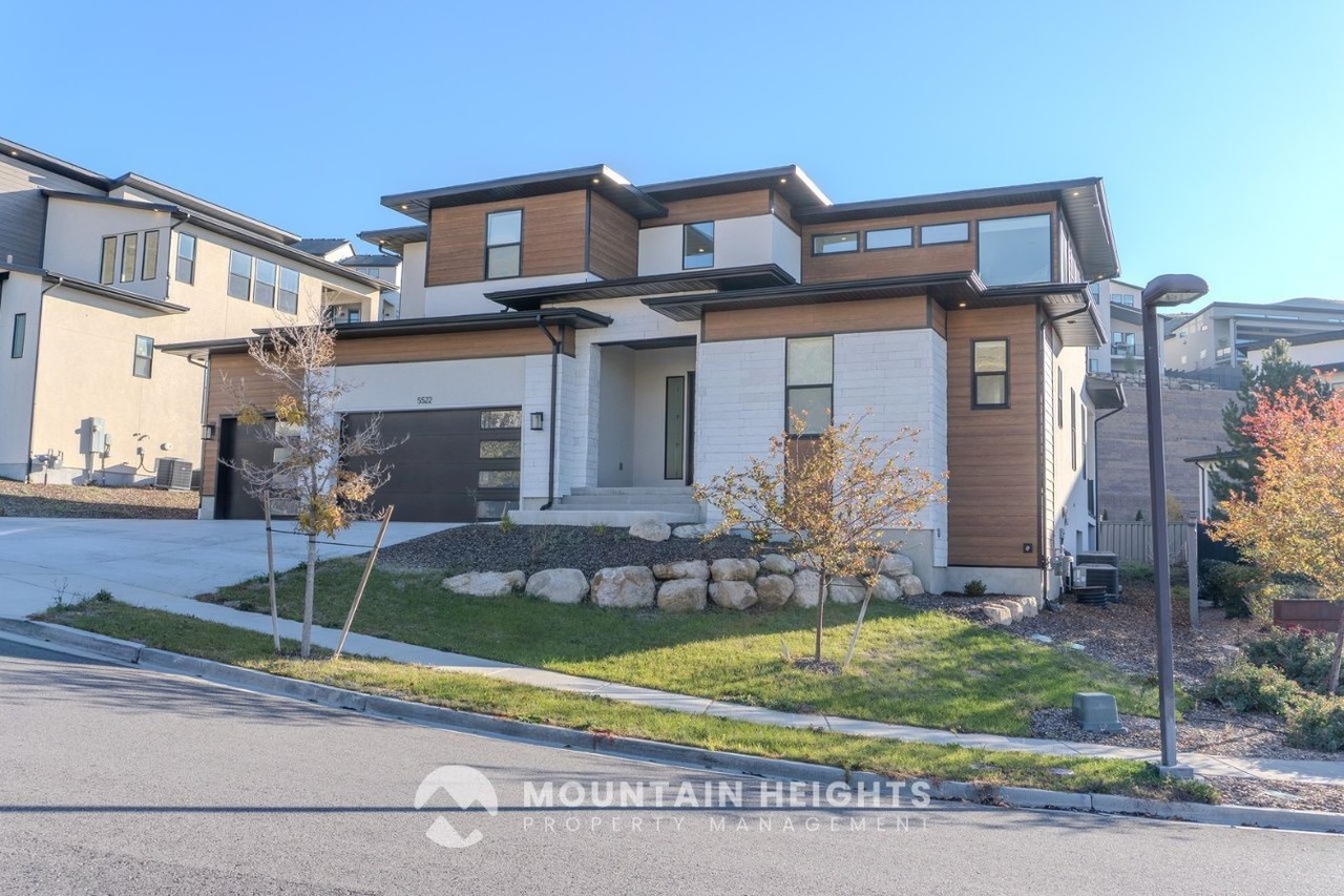 5522 N Fox Canyon Rd - Photo 3 of 39