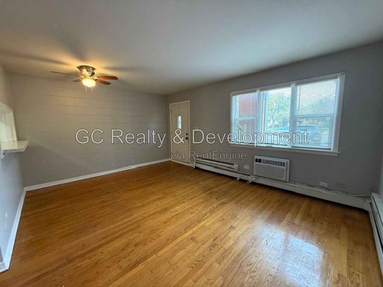 225 Uteg St #3 - Photo 4 of 13