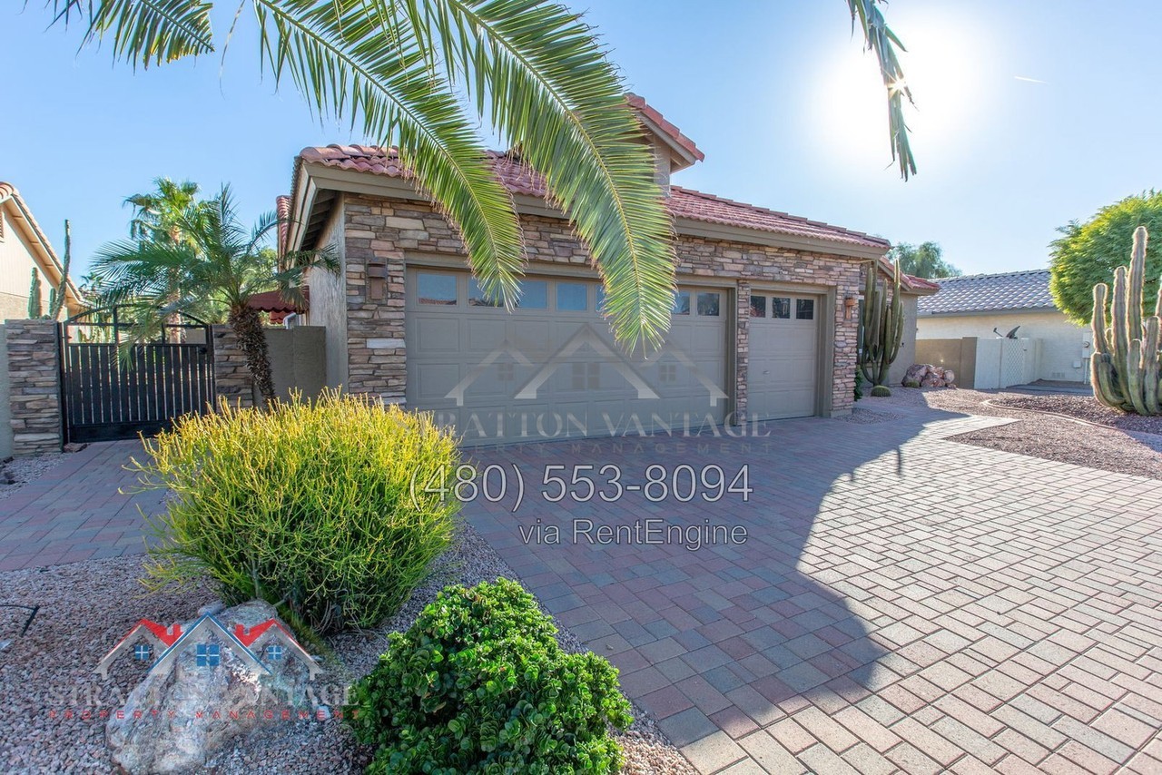 10435 E Hercules Dr - Photo 3 of 50